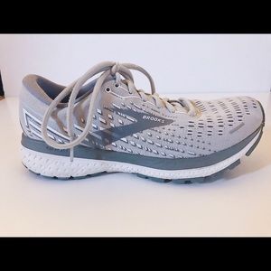 Grey Women’s Brooks Ghost 13 Running Shoes - Size 8 - Great Condtion